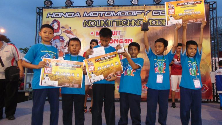 SDMT Juarai Honda Robotic Competition 2015